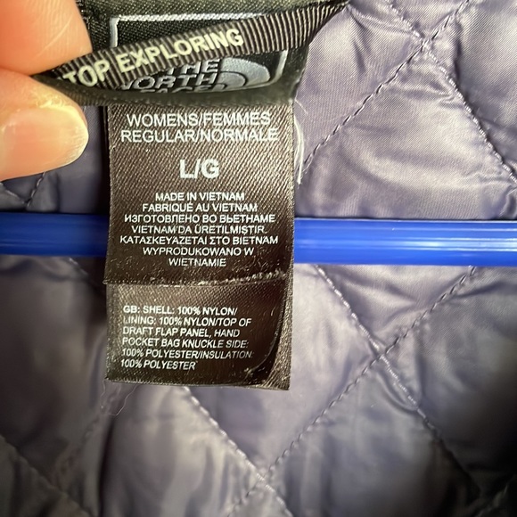 North face women’s snow jacket - Picture 2 of 10